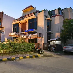 Fabhotel Siris 18 Gurgaon