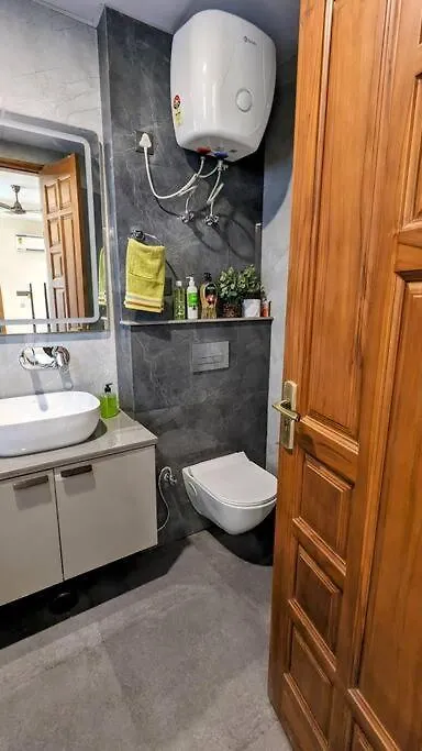 Kairo - 1Bhk, Balcony, Free Parking & W-Fi Apartment Gurgaon India