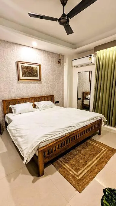Kairo - 1Bhk, Balcony, Free Parking & W-Fi Apartment Gurgaon