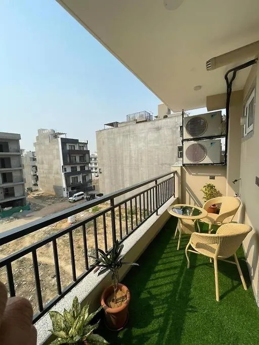Kairo - 1Bhk, Balcony, Free Parking & W-Fi Apartment Gurgaon India